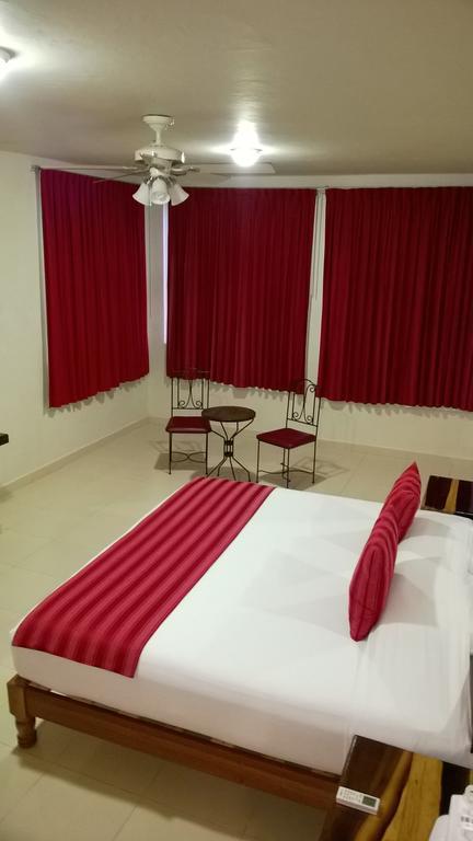 Auto Hotel Paraiso Inn Palenque Rum bild